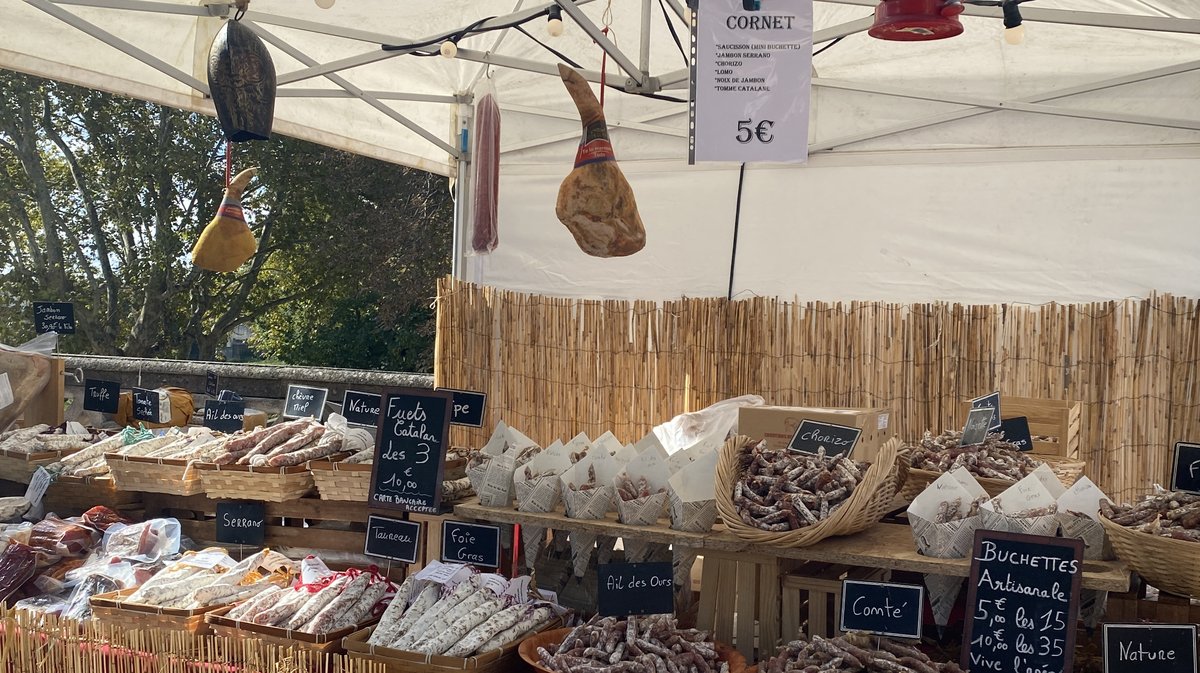 Des stands aux fêtes Médiévales d'Uzès.