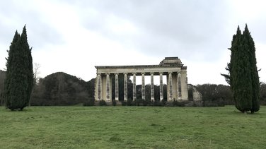 Colonnes ancien théâtre Caissargues (Photo Archives Anthony Maurin)