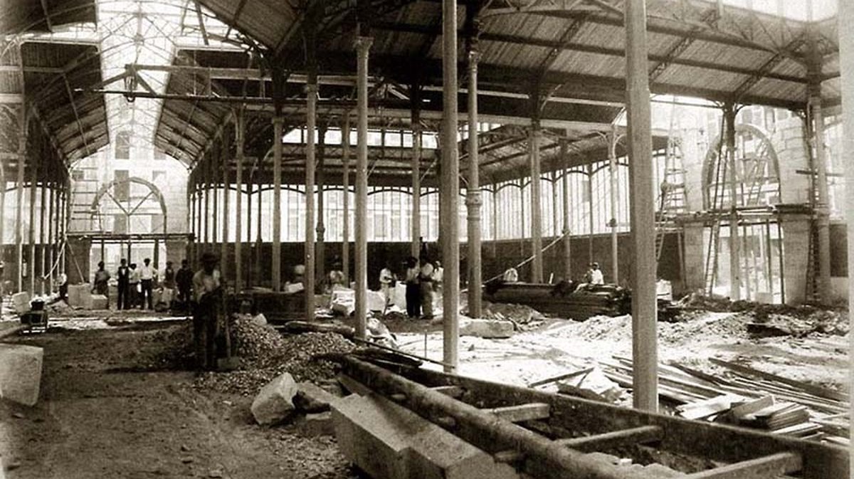 chantier de construction des Halles de Nîmes (Photo collection Ville de Nîmes)