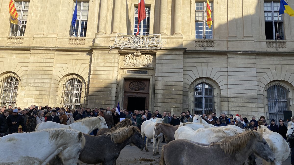 Une centaine de personnes sont venues soutenir Patrick Laugier.