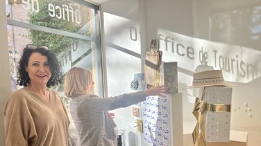 La vitrine des commerçants à Uzès