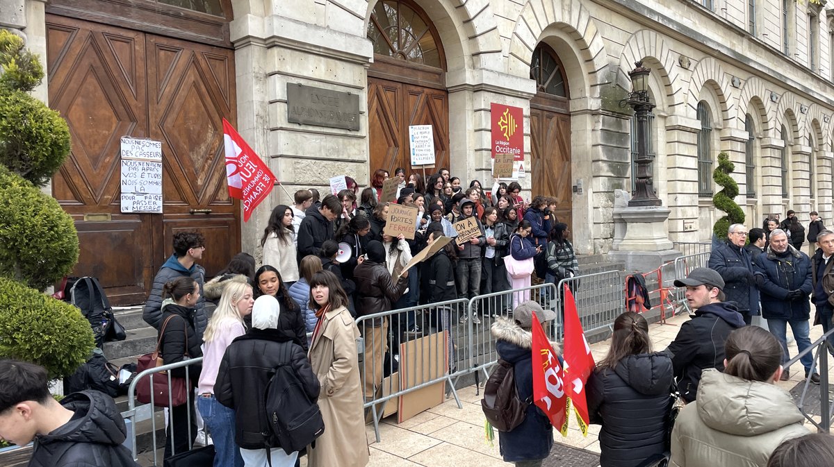 Blocage lycée Philippe Lamour Daudet (Photo Anthony Maurin)