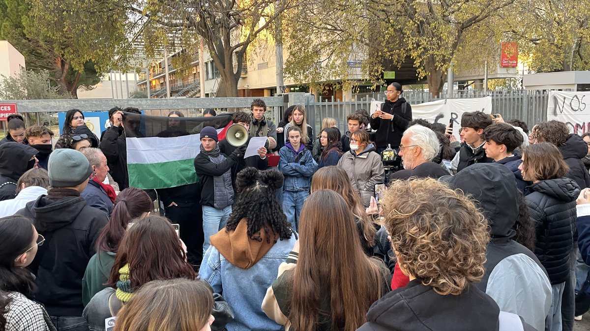 Blocage lycée Philippe Lamour Daudet (Photo Anthony Maurin)