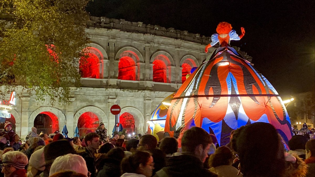 spectacle “Les poupées géantes”