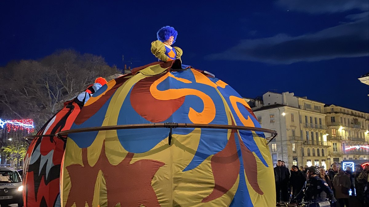 spectacle “Les poupées géantes”