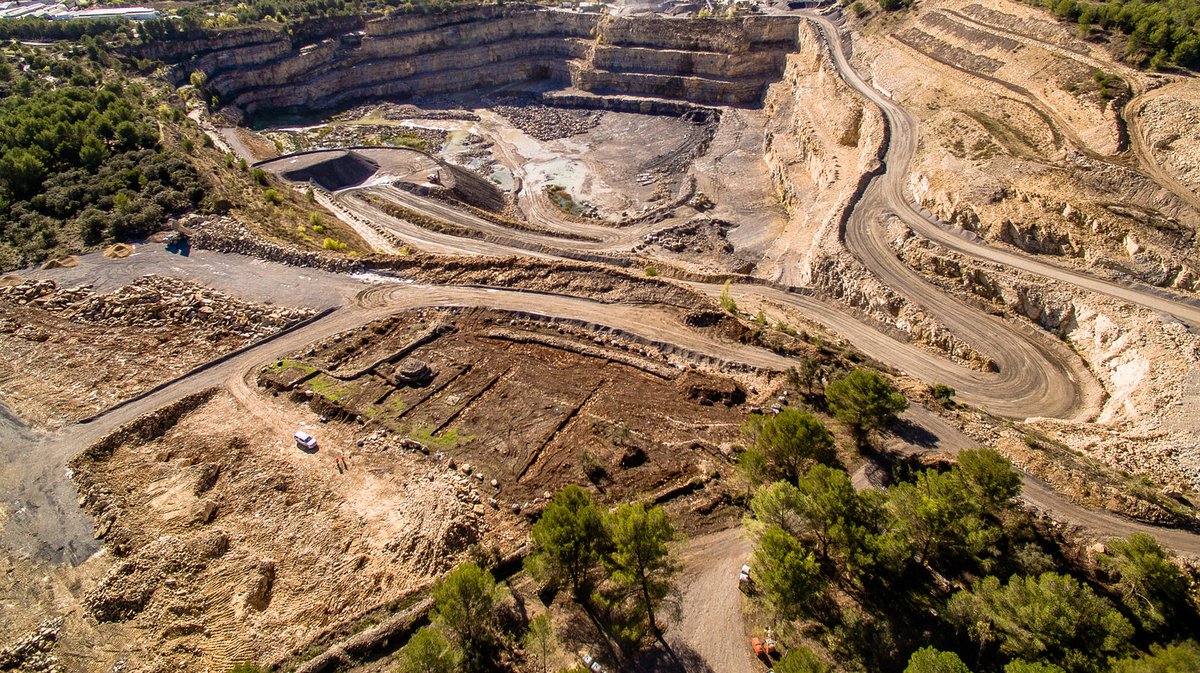 Vue générale du site (premier plan) © Matthieu Peyrière, Arkeovista