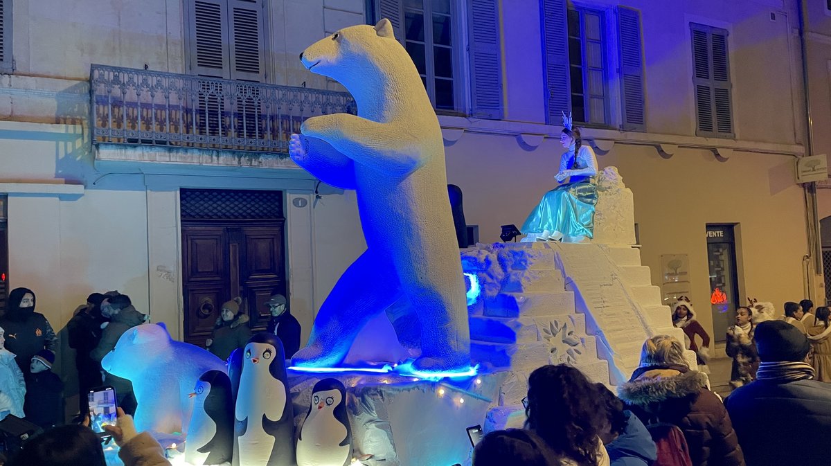 Parade Noël Nîmes 2024 (Photo Anthony Maurin)