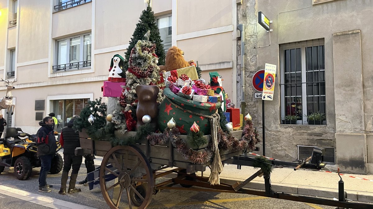 Parade Noël Nîmes 2024 (Photo Anthony Maurin)