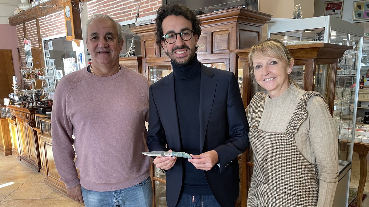 Didier, Clément et Christine Lascombe coutellerie camarguais bezouce