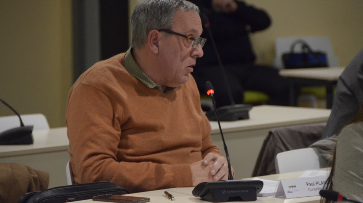 Paul Planque lors du conseil municipal d'Alès le 17 février 2025