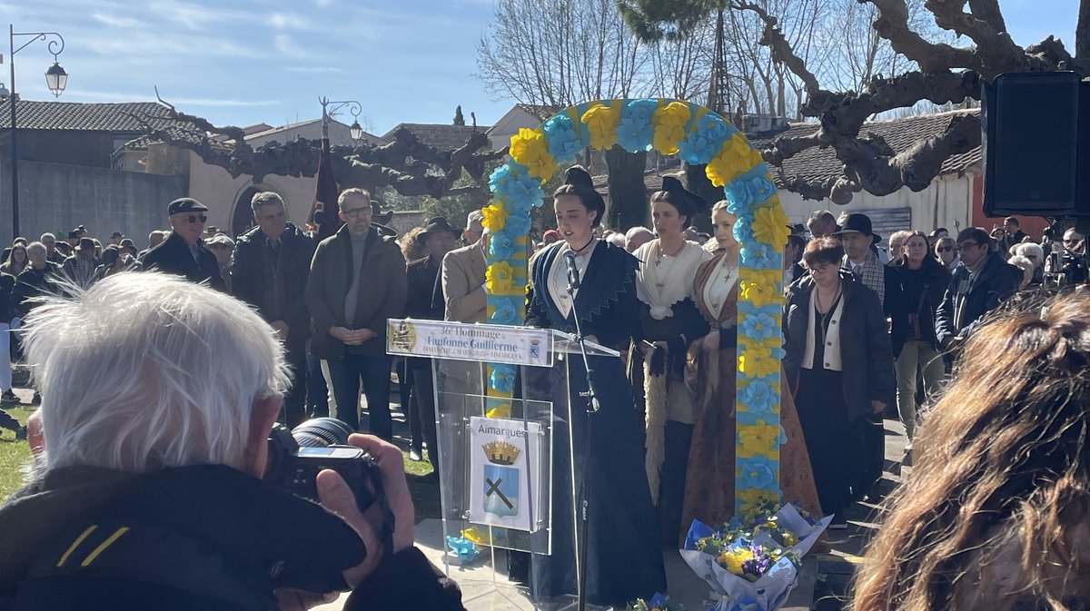 Sa majesté la reine d'Arles lors du 36e hommage à Fanfonne Guillierme