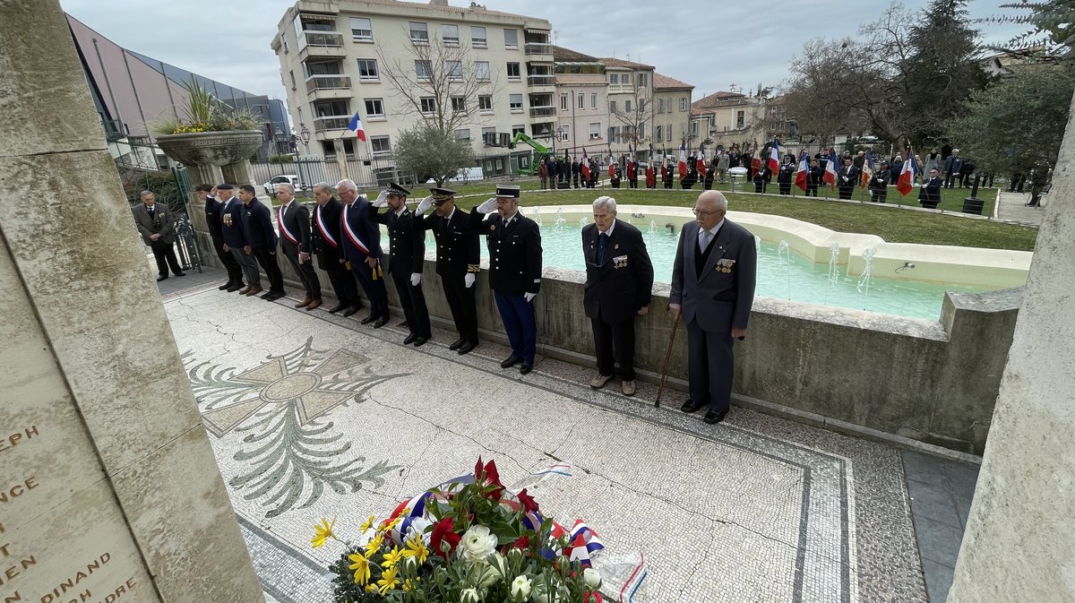 Les élus et représentants alésiens lors du 63e anniversaire du cessez-le-feu de la guerre d'Algérie