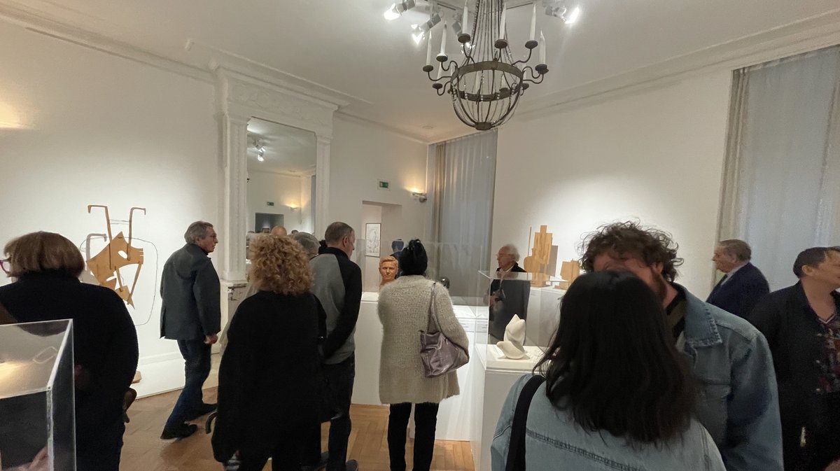 Des photos, des peintures et des sculptures