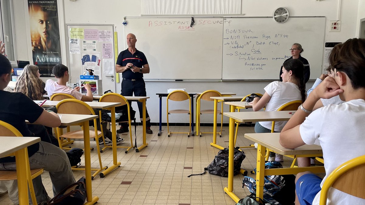 Sapeurs-pompiers en immersion au collège