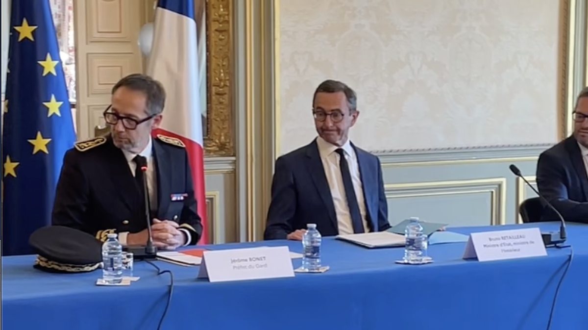 Jérome Bonet, préfet du Gard et Bruno Retailleau.