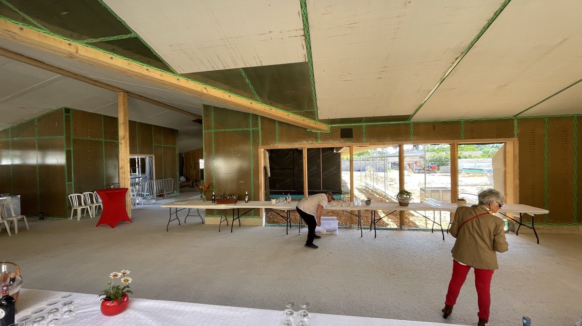Pose de la première pierre du groupe scolaire de Montfrin (Photo Anthony Maurin) 2025