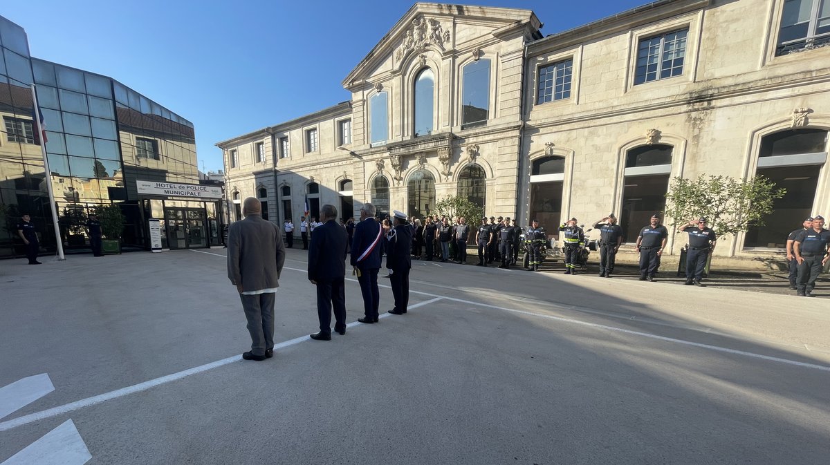 Une revue des troupes s'est aussi tenue pendant la matinée