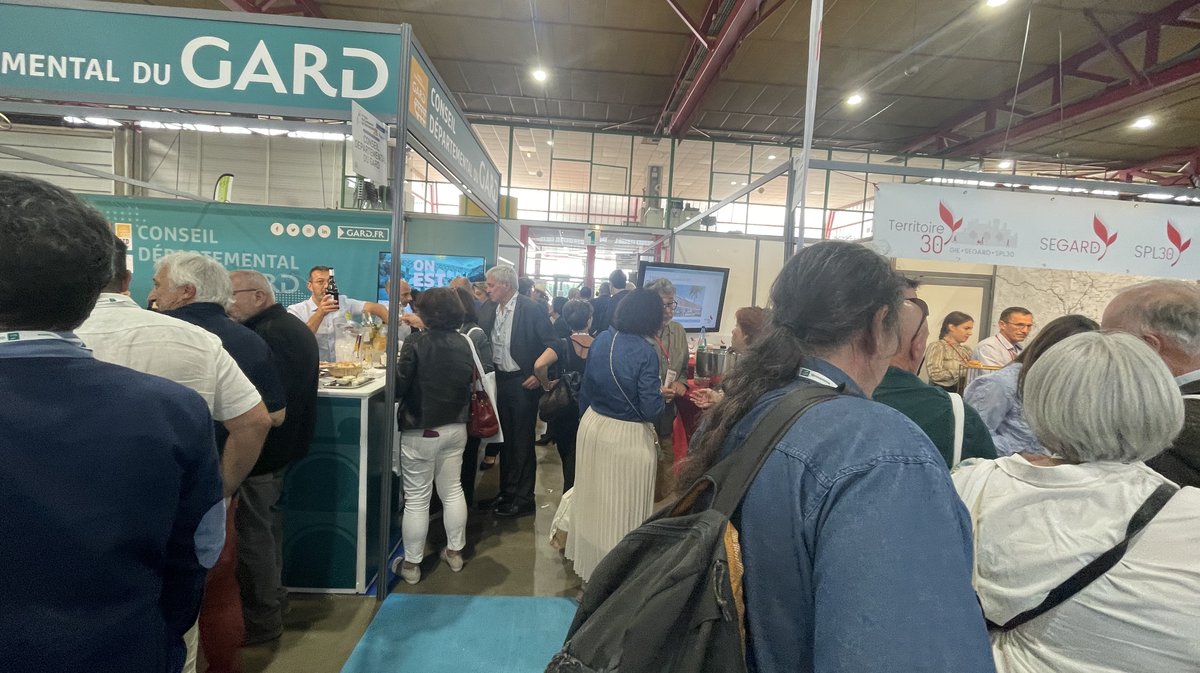 2000 personnes se sont réunies autour de presque 150 stands