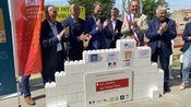 La première pierre de la future résidence est posée.