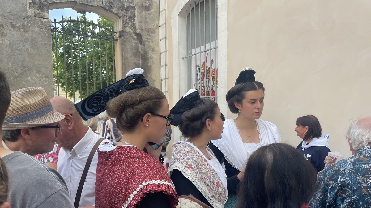 Traditions et coutumes, costumes de tradition