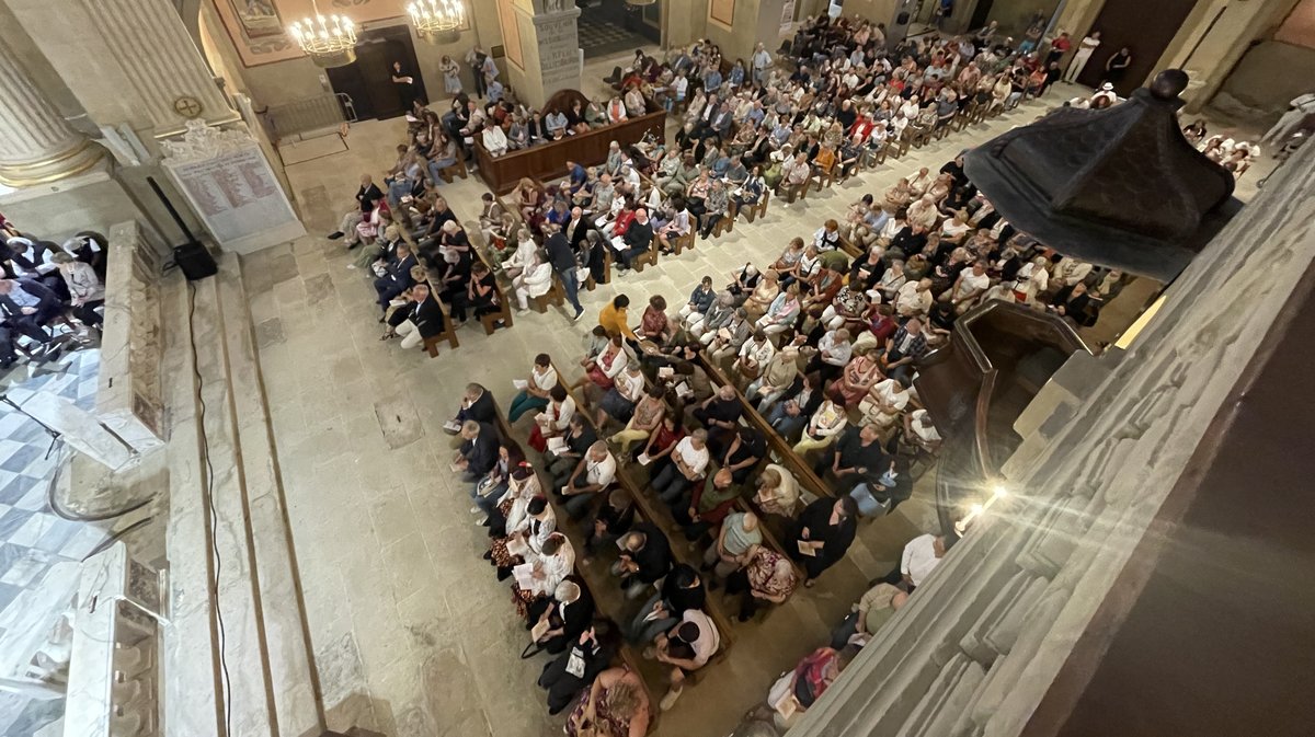 La cathédrale Saint-Jean-Baptiste était pleine pour ce septième dimanche de Pâques
