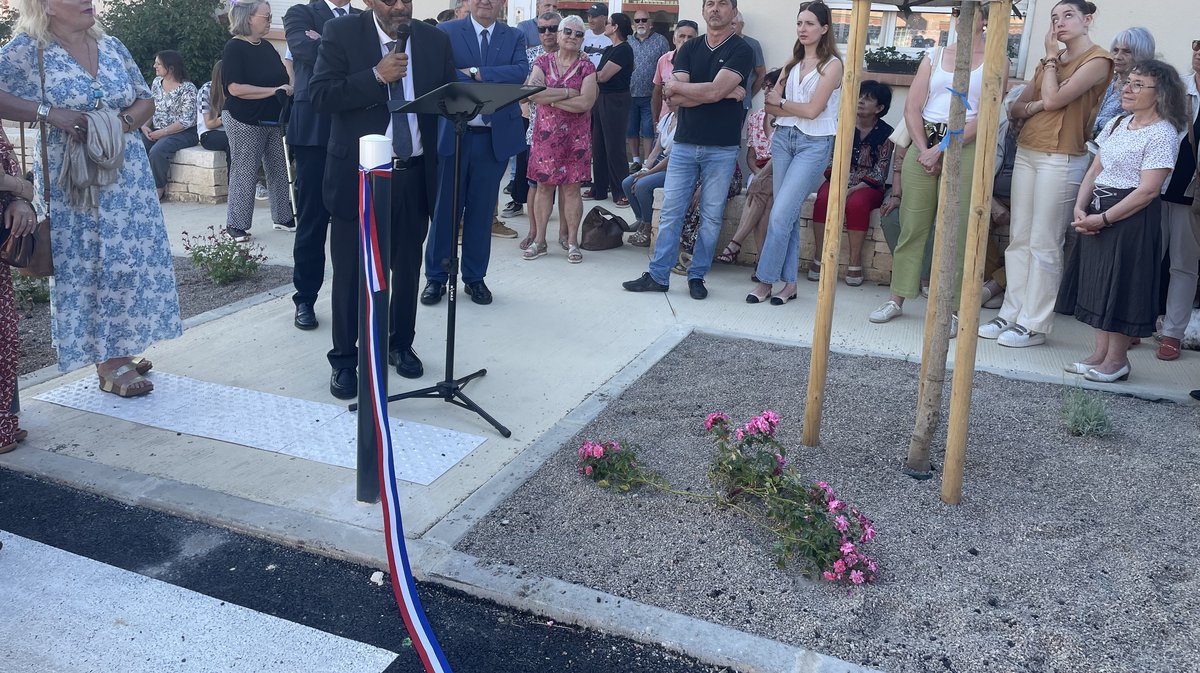 Émile Soumbo a profité de l'occasion pour annoncer le financement du prochain cimetière de Cendras