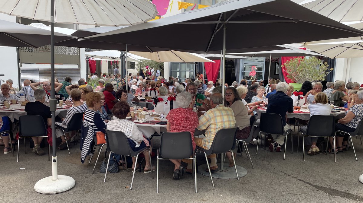 guinguette de la feria nîmes seniors pentecôte 2025