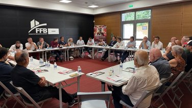 table ronde avenir nîmes olympique