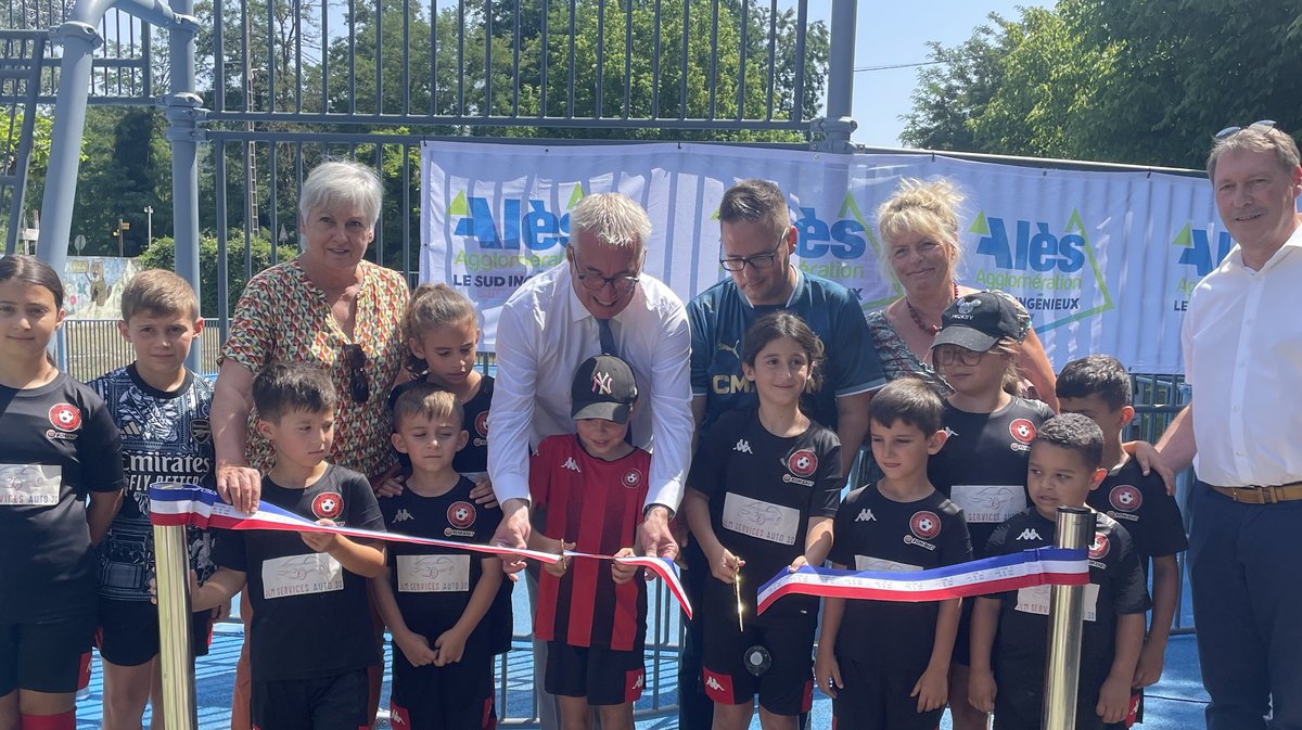 Inauguration du City-stade de Cendras