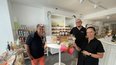 Philippe et Sylvie Dura, gérants de la Nougaterie des Fumades et Antoine Restencourt, producteur du whisky des Cévennes