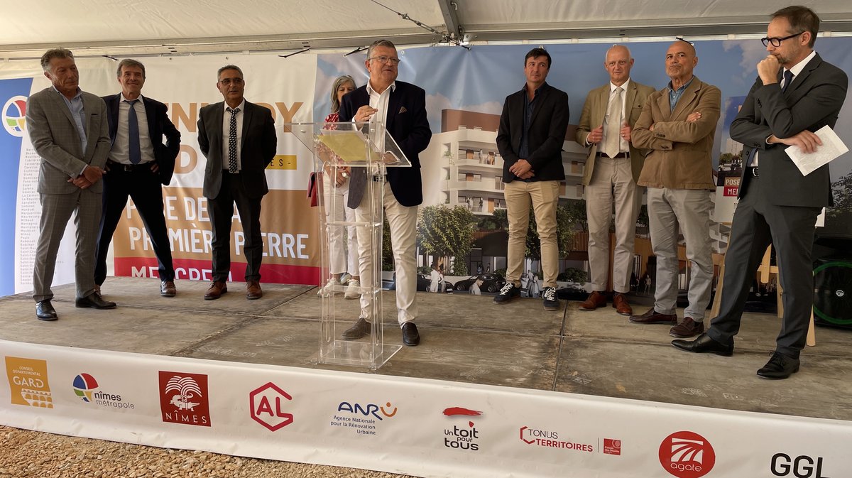 pose première pierre kennedy sud anru pissevin nîmes proust
