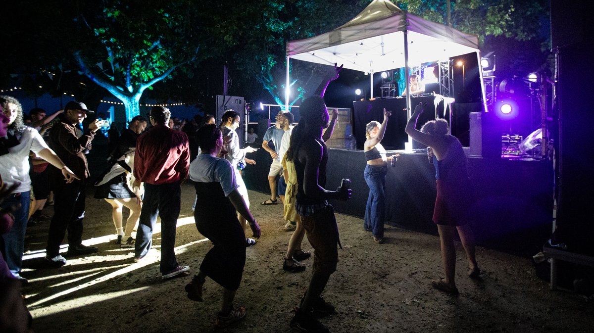 arles la nuit de l'annÃ©e 2025 (yp)