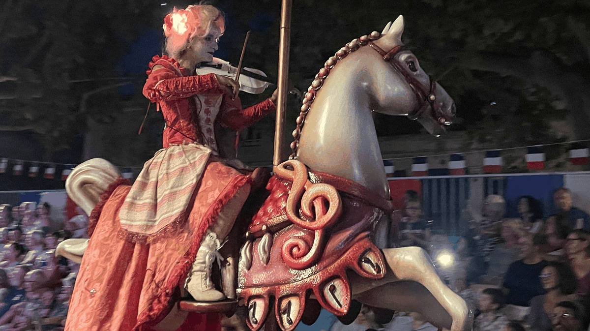 Défilé corsos fleuris d'Alès du 14 juillet 2025