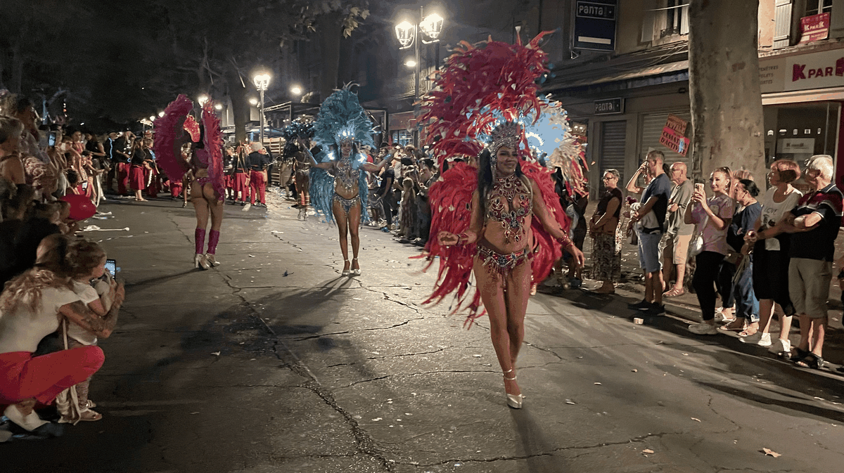 Défilé corsos fleuris d'Alès du 14 juillet 2025