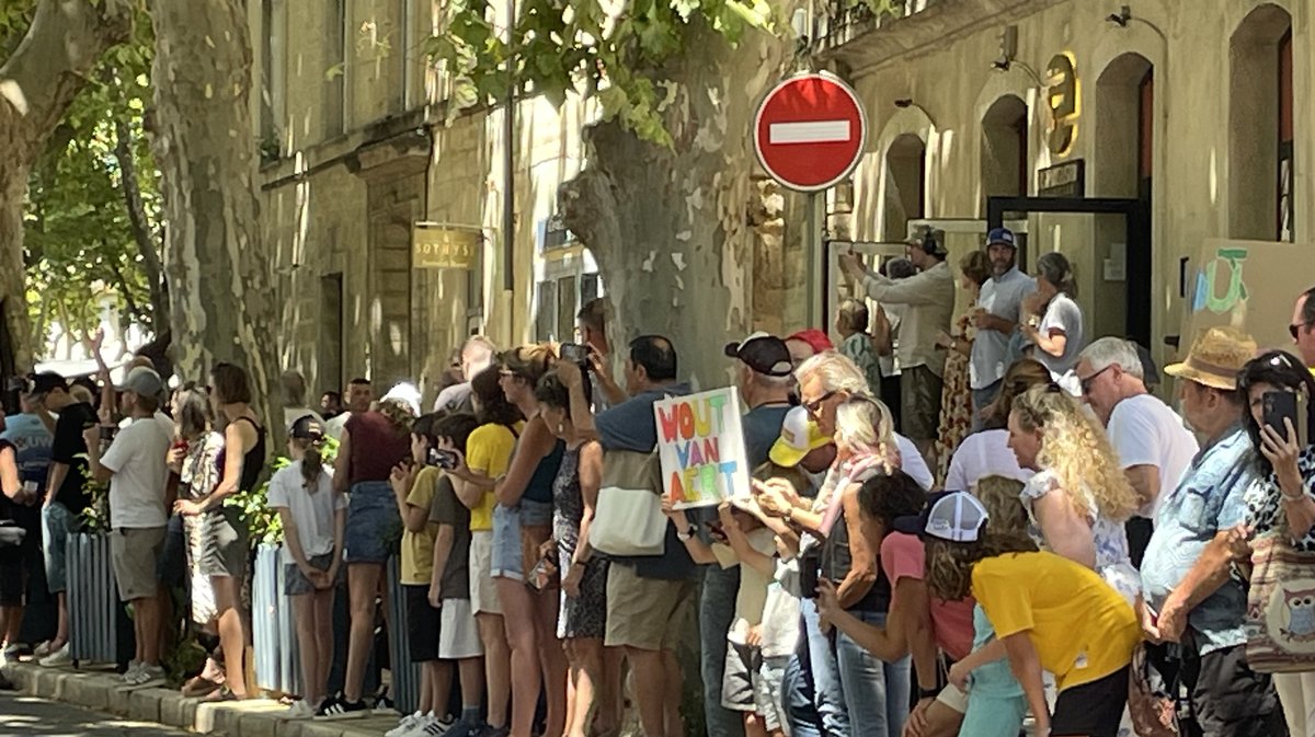 Le Tour de France 2025 de passage à Uzès