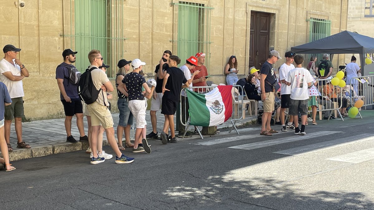 Le Tour de France 2025 de passage à Uzès