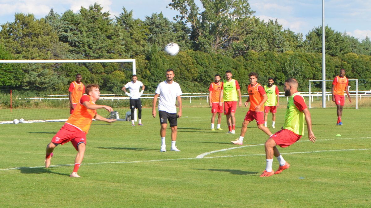 nîmes olympique entraînement courbiers