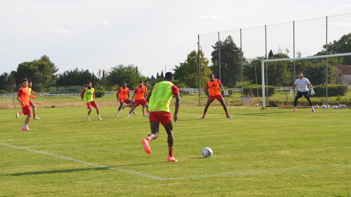 nîmes olympique entraînement courbiers