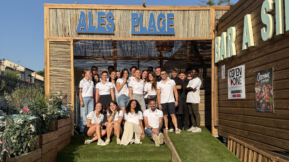 L'équipe d'Alès Plage 2025, avec Pauline, en bas à gauche