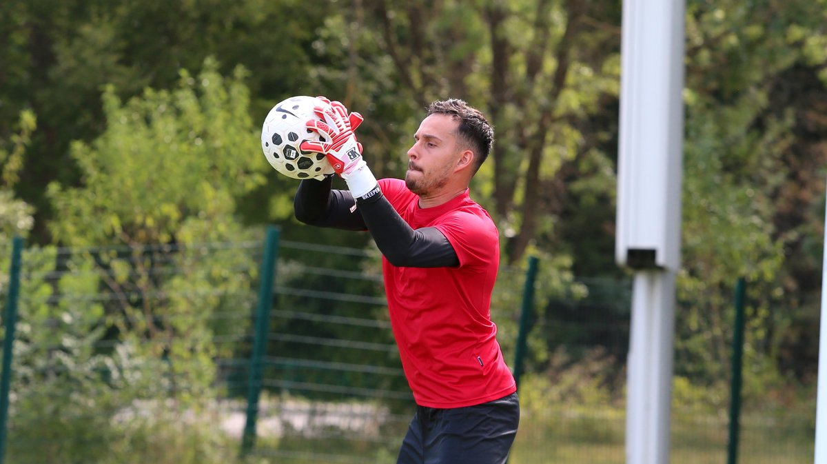 N°16 Lucas Dias Nîmes olympique 2025-2026 (Photo Anthony Maurin)CV4P0580