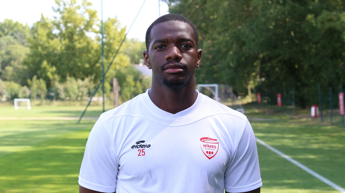 N°28 Dramane Diaby Nîmes olympique 2025-2026 (Photo Anthony Maurin)
