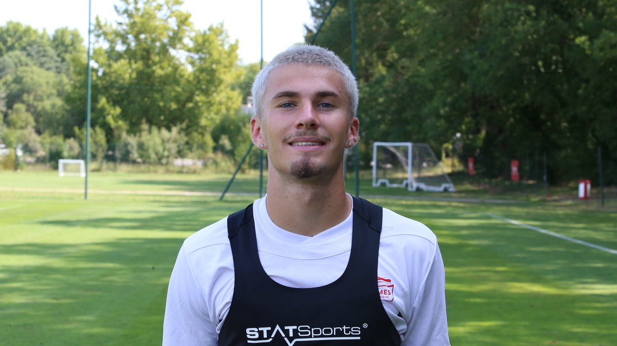 N°18 Jules Kalcyznski Nîmes olympique 2025-2026 (Photo Anthony Maurin)
