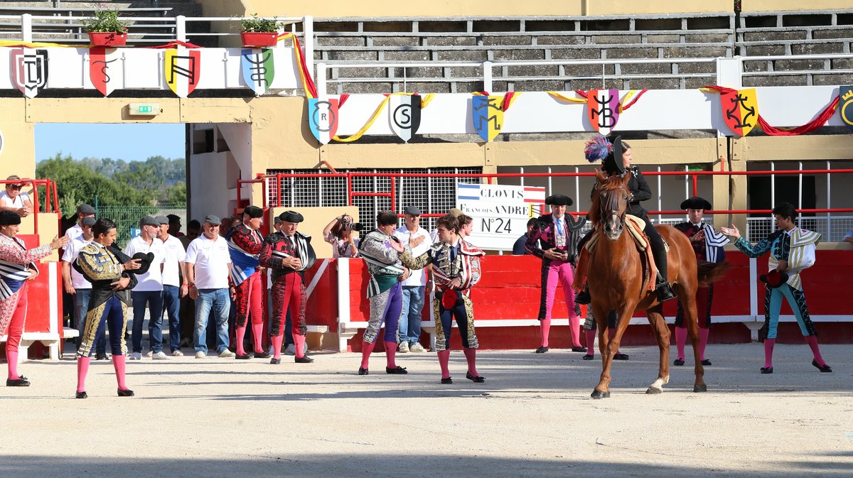 Novillada sans picadors de François André et Bernard Taurelle pour Clovis, Cristian Restrepo Medina et Hugo Tarbelli Finale du bolsin de Nîmes Métropole (Photo Anthony Maurin)
