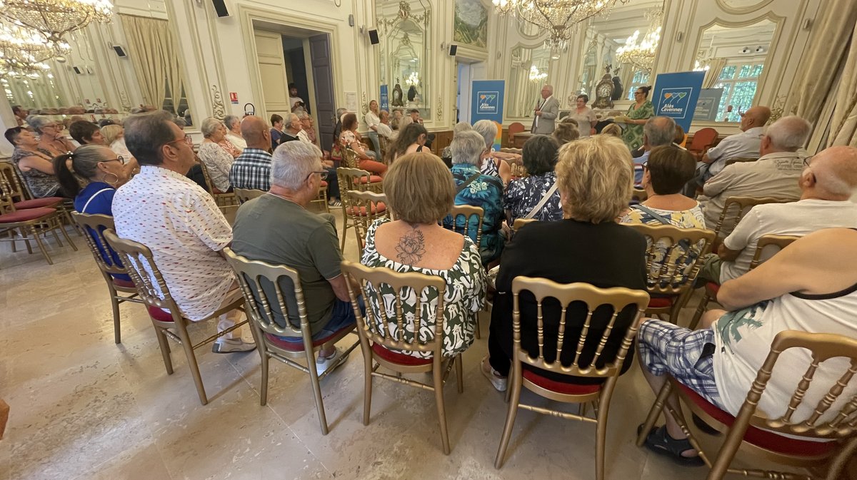 Réception des clubs seniors en mairie d'Alès lundi 25 août