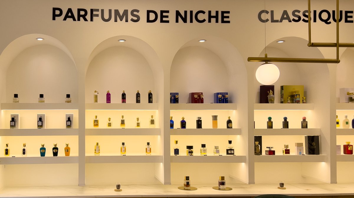 L'Idéeal, intérieur de la boutique, côté parfums de niche.
