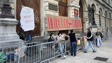 manif bloquons tout daudet nîmes
