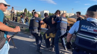 interpellation blocage arles