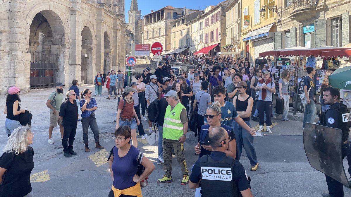 arles manif blocage 10 septembre