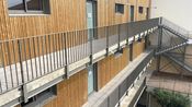 Les deux étages supplémentaires du bâtiment administratif