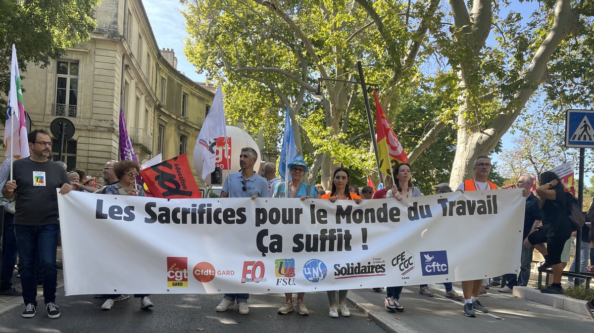 Au départ de la manifestation depuis les Jardins de la Fontaine